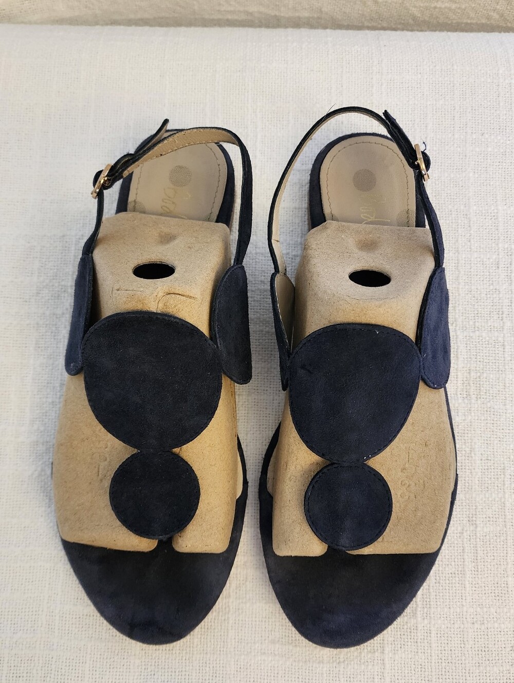 Boden Aubury Sandals W 39 (US 8) Navy Suede Polka Dot Pattern  Gold Buckle A454